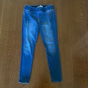 Old Navy Rockstar Jeggings, size 10 (women’s)